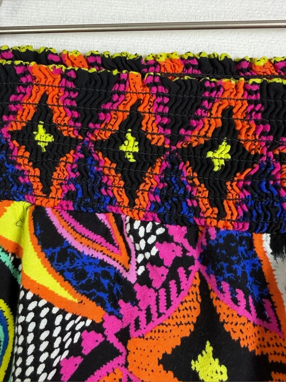 Trina Turk Women’s Sz S Boho Geometric Print Pom Pom Tassel Festival Shorts - Picture 5 of 10